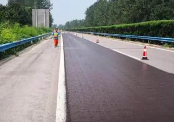 Emulsified bitumen is widely used in asphalt pavement construction_2